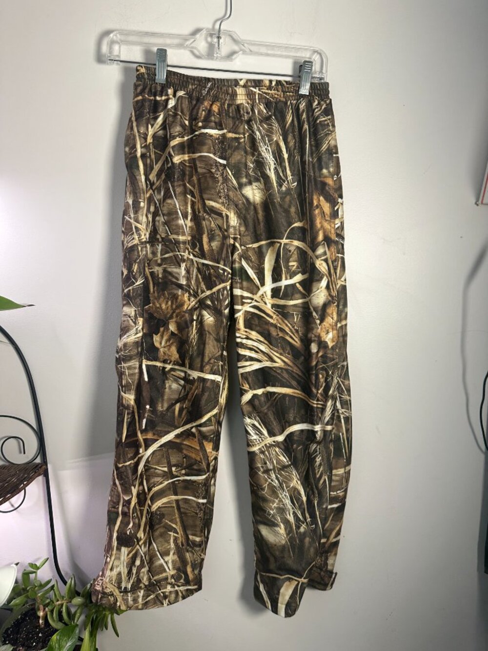 EUC Coleman Youth Outdoor Camo Mesh Lined Pants Medium M